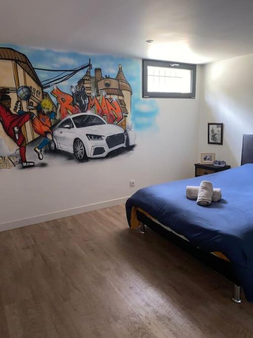 Loft Proche Centre Ville Hotes Habitant A L Etage Laval  Extérieur photo
